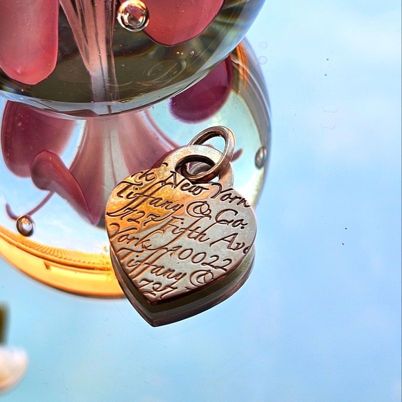 Vintage Tiffany & Company NY Heart Charm Pendant Notes Silver .925 - Picture 2 of 6